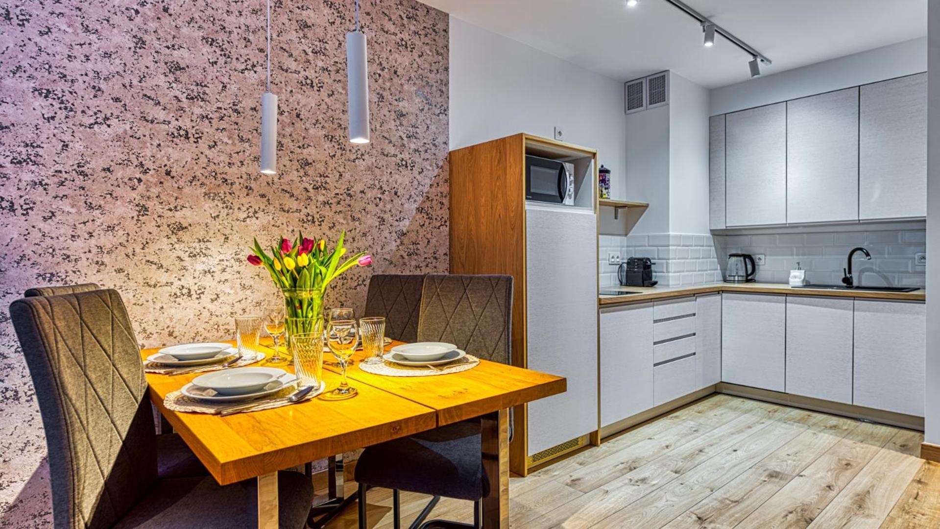 Apartamenty Royal Aparts Centrum - Kilinskiego 17A Przy Wyciagu, Blisko Szlakow شكلارسكا بوريبا المظهر الخارجي الصورة